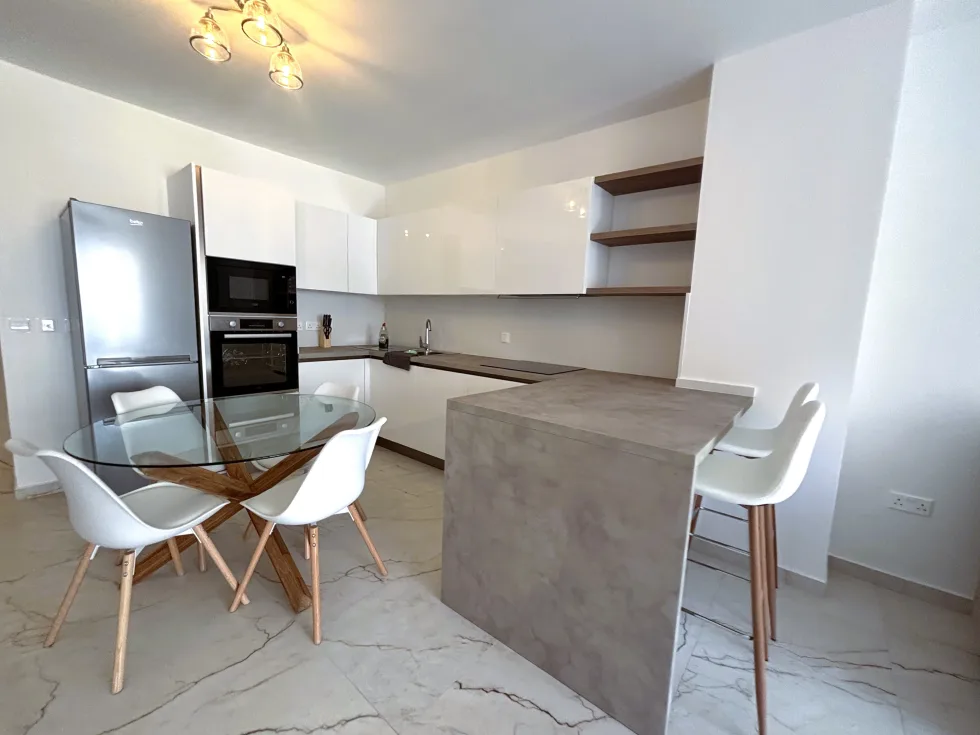 2 bed Apartment For Rent in Sliema, Sliema - thumb 4