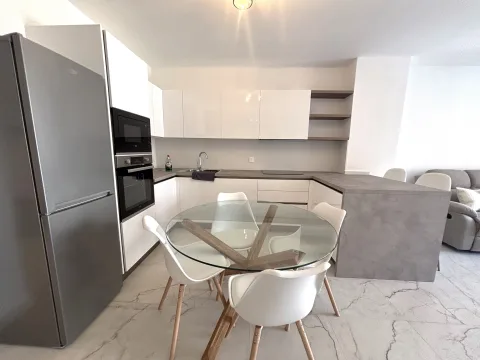 2 bed Apartment For Rent in Sliema, Sliema - thumb 5