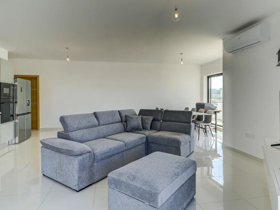3 bed Penthouse For Sale in St Paul's Bay, St Paul's Bay - thumb 2