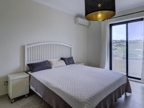 5 bed Terraced House For Rent in Pembroke, Pembroke - thumb 16