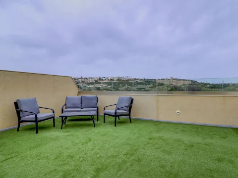 5 bed Terraced House For Rent in Pembroke, Pembroke - thumb 2