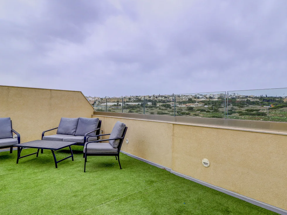 5 bed Terraced House For Rent in Pembroke, Pembroke - thumb 3