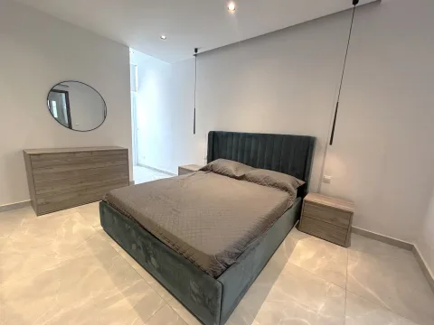 3 bed Penthouse For Rent in St Paul's Bay, St Paul's Bay - thumb 4