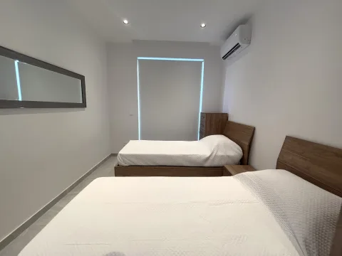 3 bed Penthouse For Rent in St Paul's Bay, St Paul's Bay - thumb 6