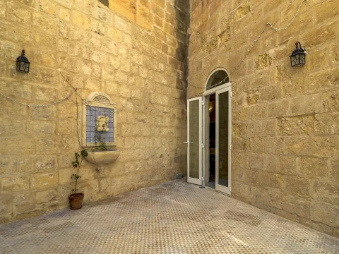 4 bed Town House For Rent in Birkirkara, Birkirkara - thumb 4
