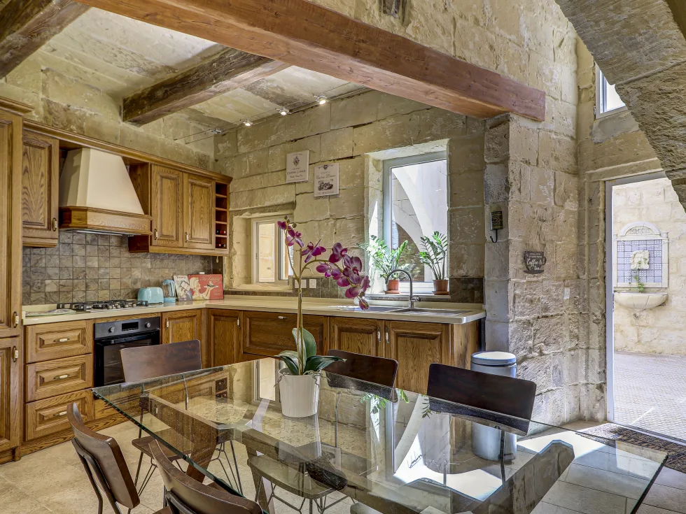 4 bed Town House For Rent in Birkirkara, Birkirkara - thumb 8