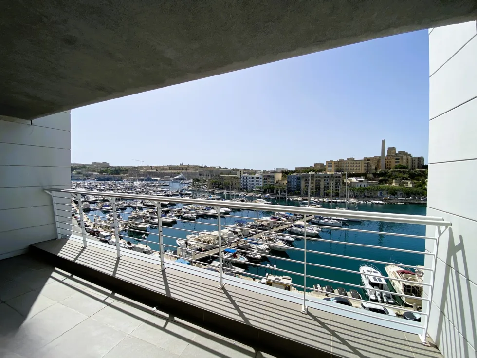 3 bed Apartment For Sale in Ta' Xbiex, Ta' Xbiex - thumb 1