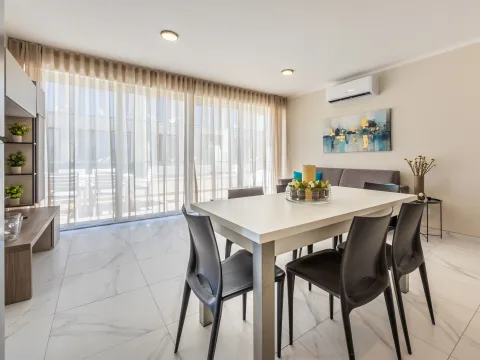 2 bed Penthouse For Rent in Qawra, Qawra - thumb 5