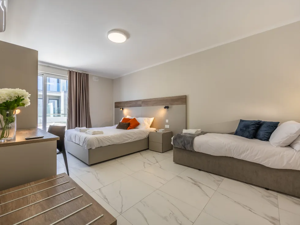 2 bed Penthouse For Rent in Qawra, Qawra - thumb 7