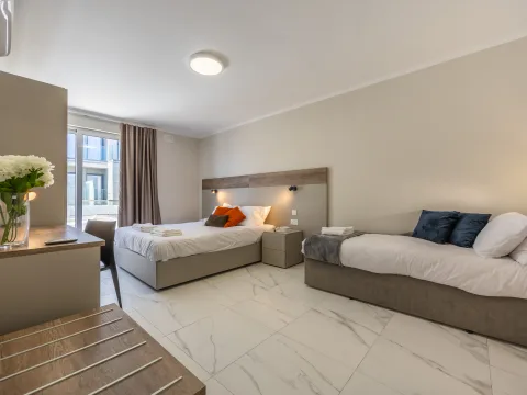 2 bed Penthouse For Rent in Qawra, Qawra - thumb 7