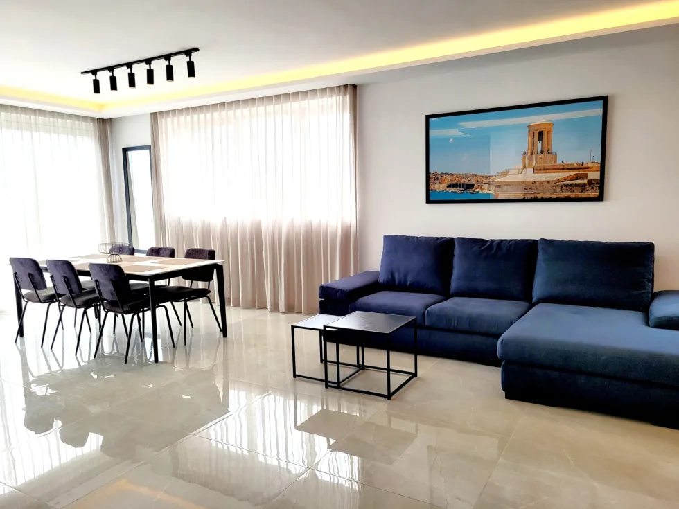 3 bed Penthouse For Rent in Qawra, Qawra - thumb 4