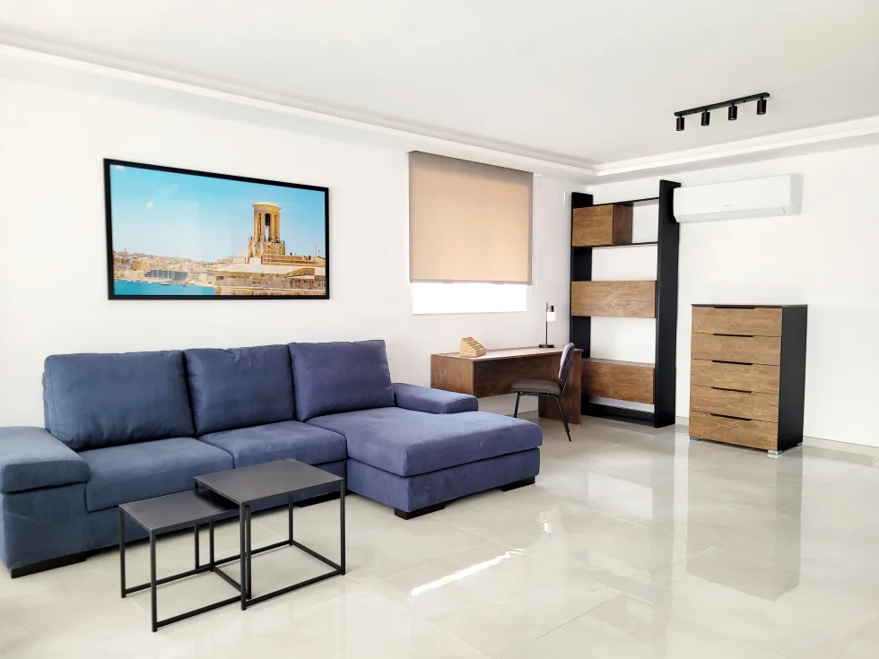 3 bed Penthouse For Rent in Qawra, Qawra - thumb 5