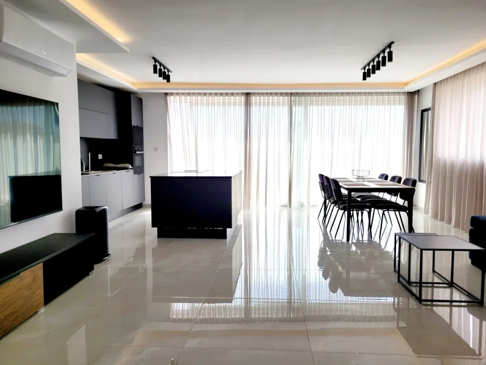 3 bed Penthouse For Rent in Qawra, Qawra - thumb 7