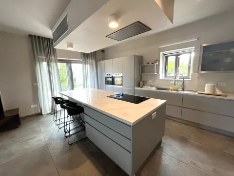 4 bed Farmhouse For Rent in Siggiewi, Siggiewi - thumb 10