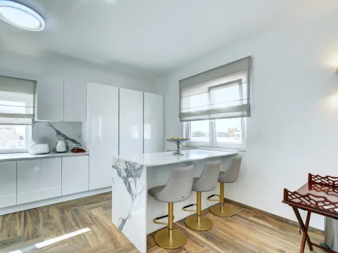 2 bed Penthouse For Rent in Sliema, Sliema - thumb 12