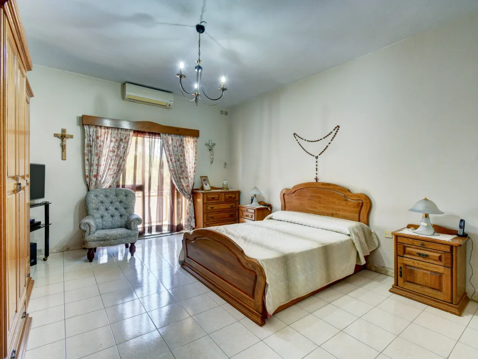 4 bed Villa For Sale in Attard, Attard - thumb 17