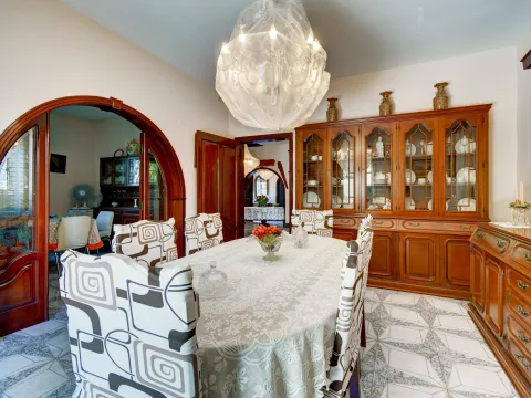 4 bed Villa For Sale in Attard, Attard - thumb 5