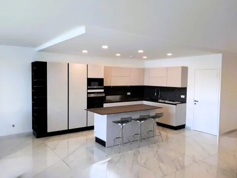 4 bed Apartment For Sale in St Julian's, St Julian's - thumb 3