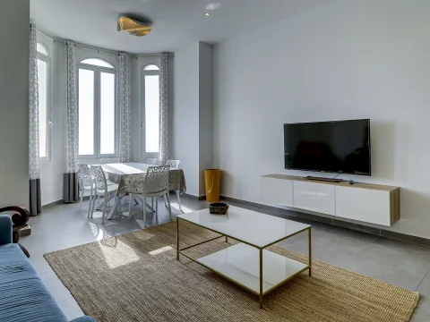 3 bed Apartment For Rent in Sliema, Sliema - thumb 3