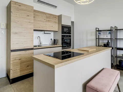 3 bed Apartment For Rent in Sliema, Sliema - thumb 7