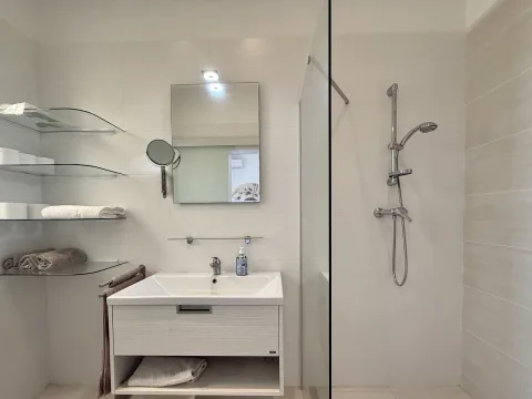 3 bed Apartment For Rent in St Paul's Bay, St Paul's Bay - thumb 9