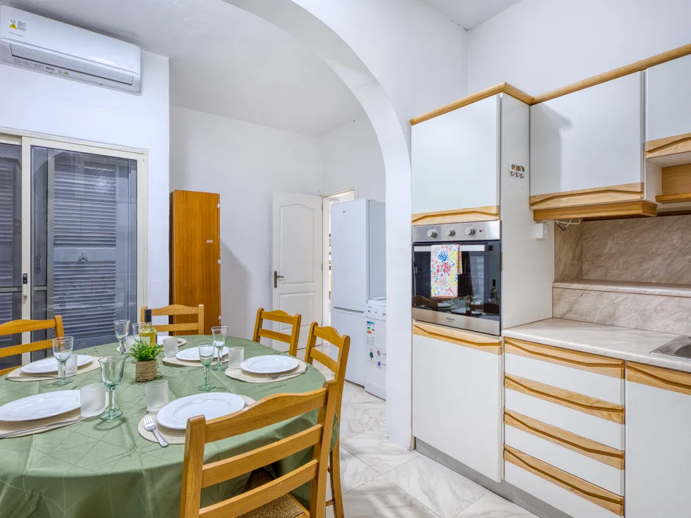 3 bed Terraced House For Rent in St Julian's, St Julian's - thumb 4