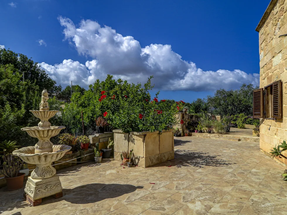 4 bed Farmhouse For Sale in Mgarr, Mgarr - thumb 1