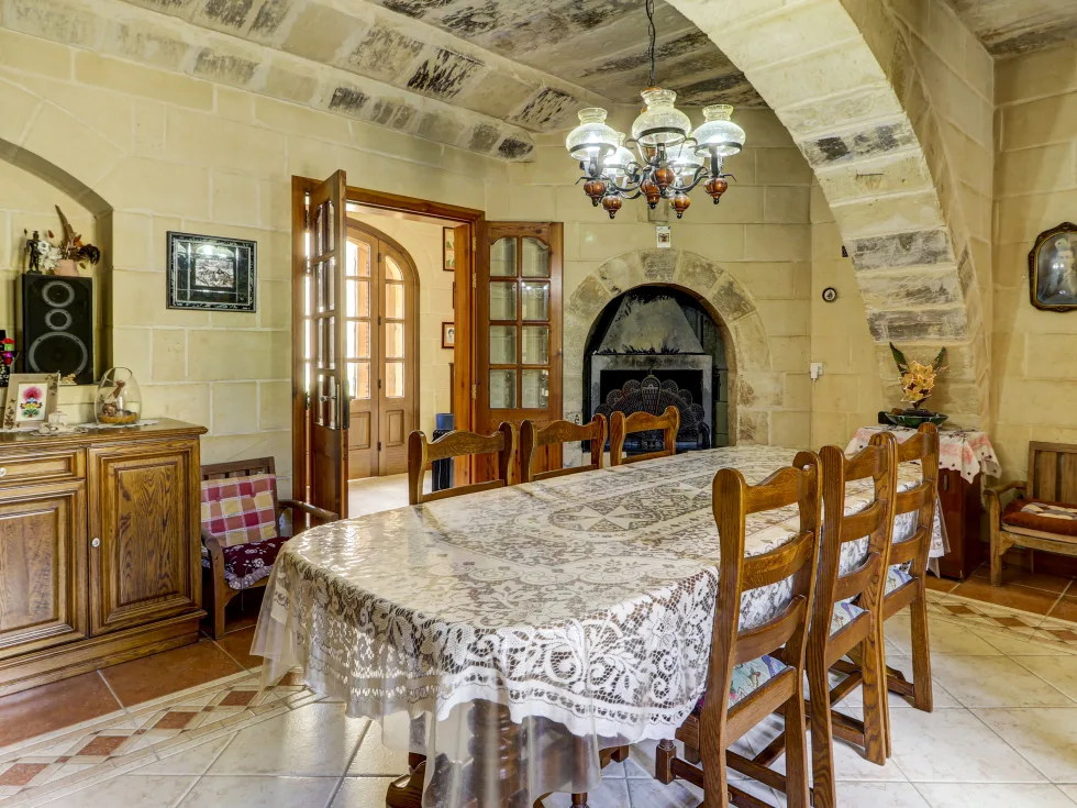 4 bed Farmhouse For Sale in Mgarr, Mgarr - thumb 11