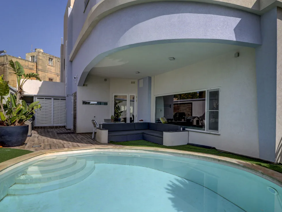 3 bed Villa For Sale in Attard, Attard - thumb 1