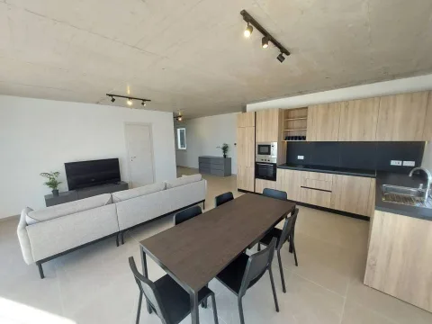 3 bed Penthouse For Rent in Naxxar, Naxxar - thumb 4