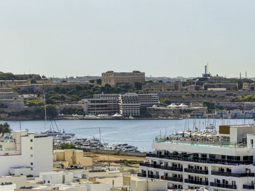 2 bed Apartment For Rent in Gzira, Gzira - thumb 5