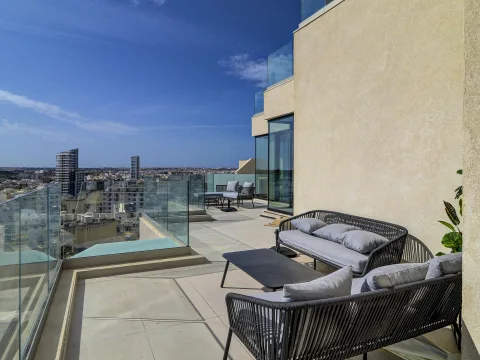4 bed Penthouse For Rent in Gzira, Gzira - thumb 2