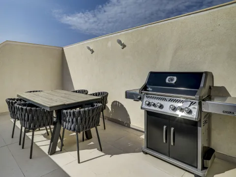 4 bed Penthouse For Rent in Gzira, Gzira - thumb 23