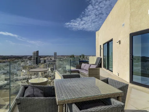 4 bed Penthouse For Rent in Gzira, Gzira - thumb 25
