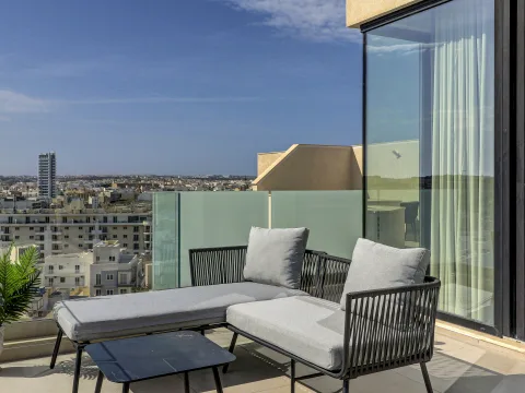 4 bed Penthouse For Rent in Gzira, Gzira - thumb 3