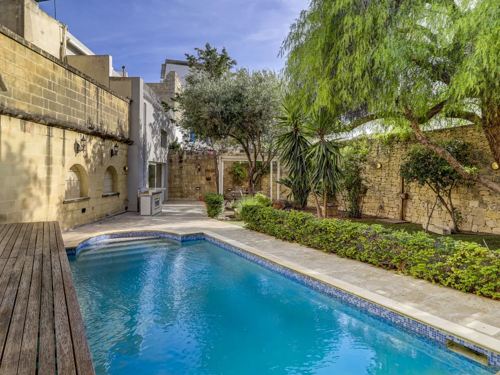 4 bed House of Character For Sale in Attard, Attard - thumb 1