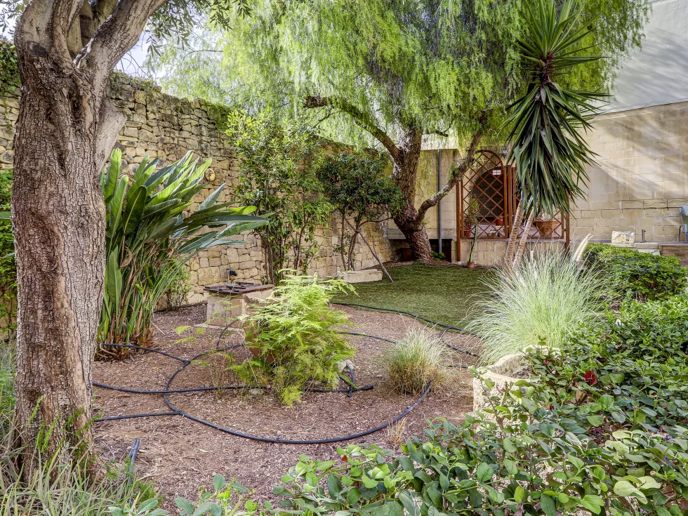 4 bed House of Character For Sale in Attard, Attard - thumb 4