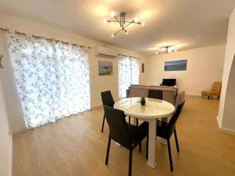 3 bed Apartment For Rent in St Paul's Bay, St Paul's Bay - thumb 3