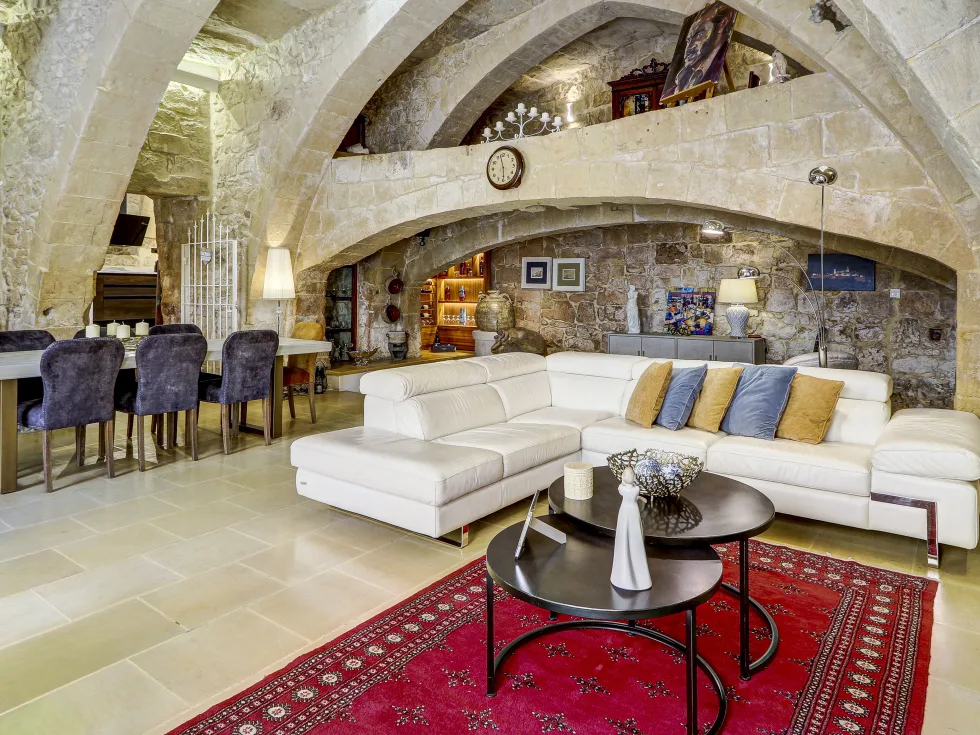 4 bed House of Character For Sale in Qrendi, Qrendi - thumb 1