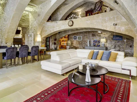 4 bed House of Character For Sale in Qrendi, Qrendi - thumb 1