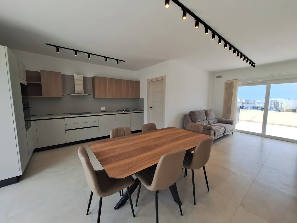 2 bed Penthouse For Rent in Balzan, Balzan - thumb 2