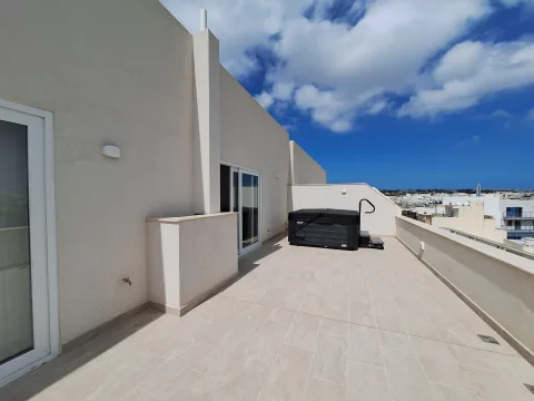 2 bed Penthouse For Rent in Balzan, Balzan - thumb 4