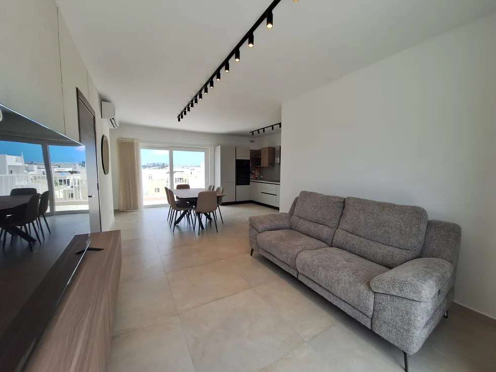 2 bed Penthouse For Rent in Balzan, Balzan - thumb 7
