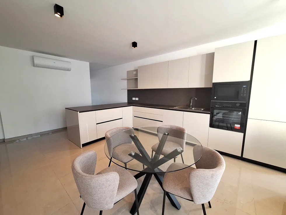 2 bed Apartment For Rent in Gzira, Gzira - thumb 2