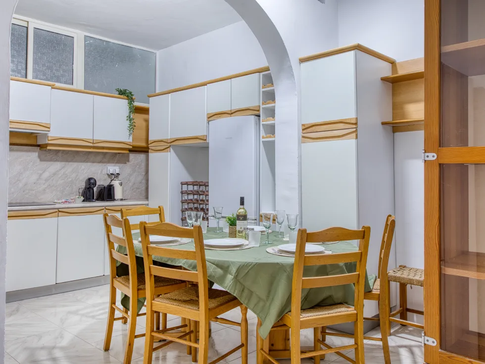 3 bed Terraced House For Rent in St Julian's, St Julian's - thumb 3