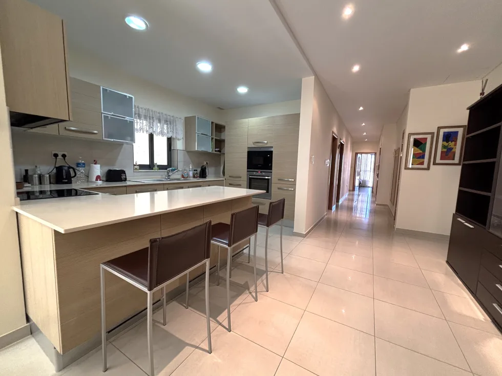 3 bed Apartment For Rent in Sliema, Sliema - thumb 1