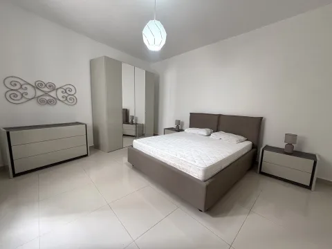 3 bed Maisonette For Rent in Sliema, Sliema - thumb 11