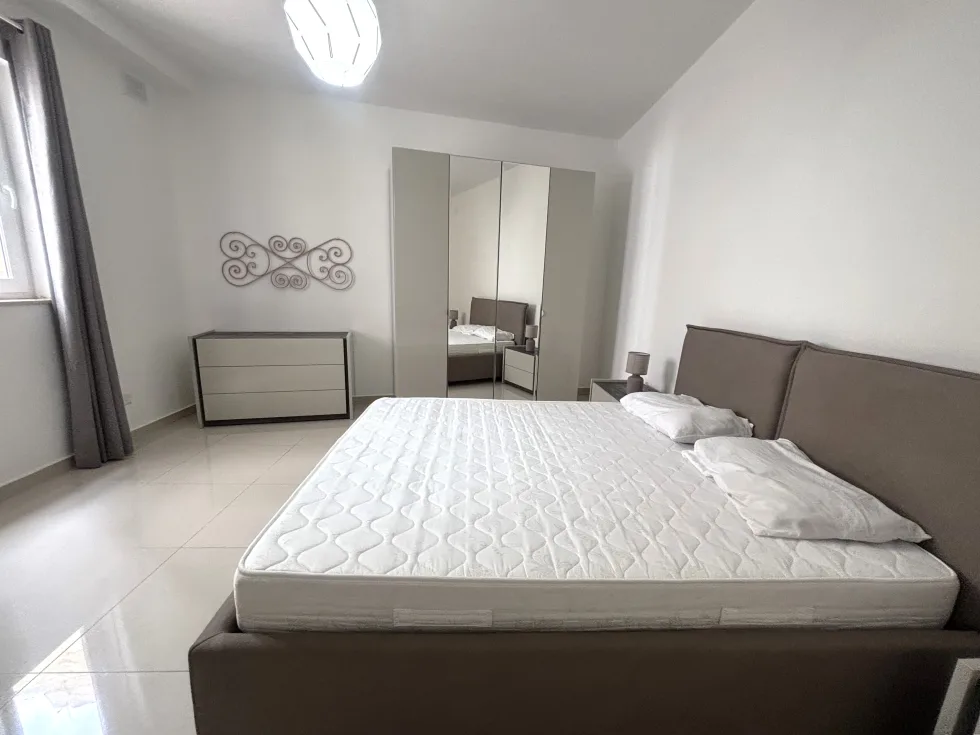 3 bed Maisonette For Rent in Sliema, Sliema - thumb 12