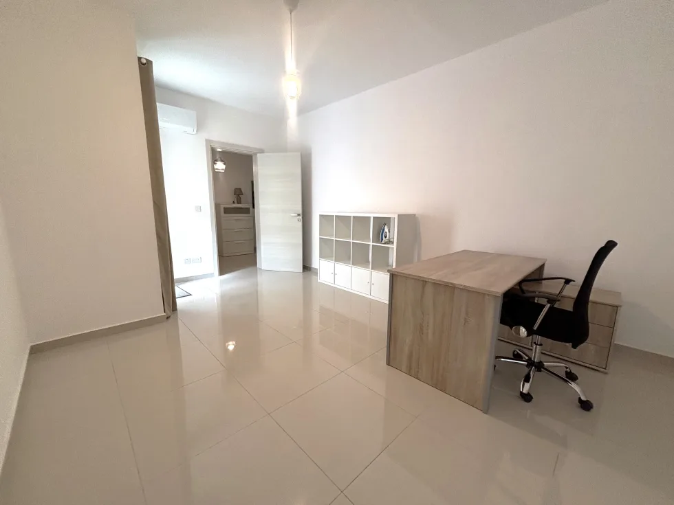 3 bed Maisonette For Rent in Sliema, Sliema - thumb 14