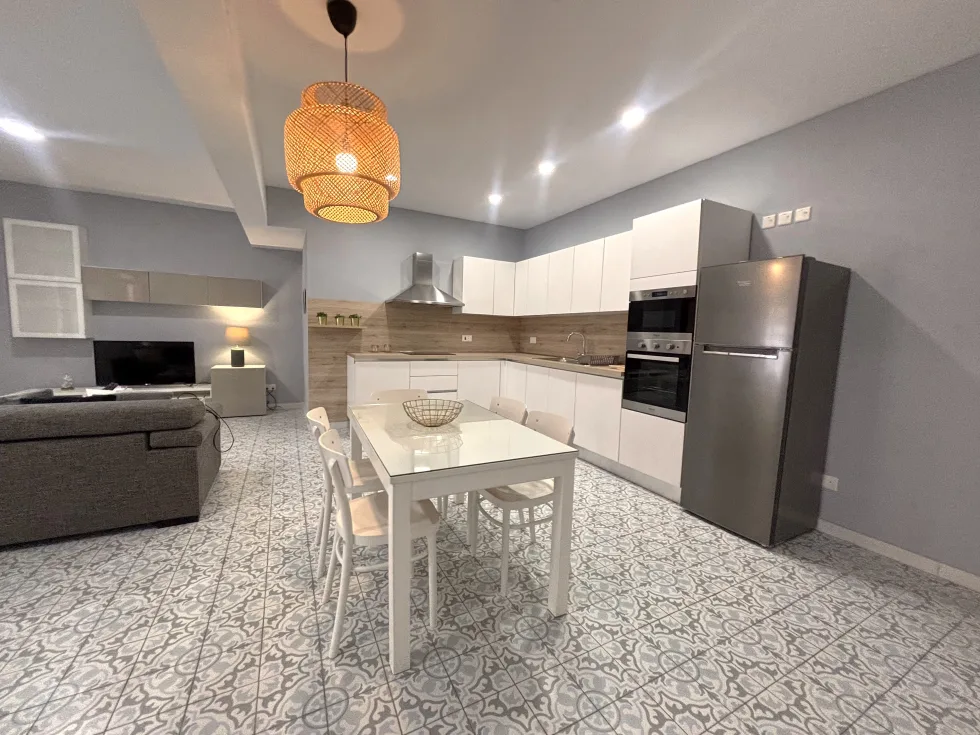 3 bed Maisonette For Rent in Sliema, Sliema - thumb 2